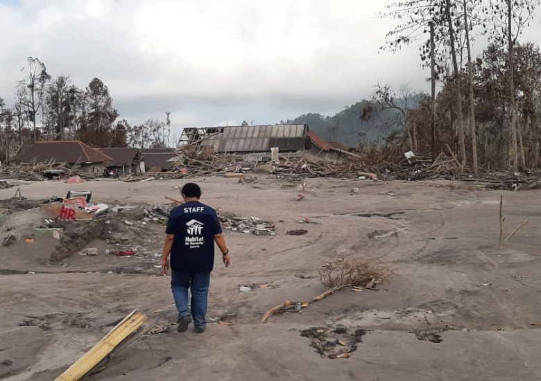 Solidarity Helps Residents Affected by Mount Semeru Disaster